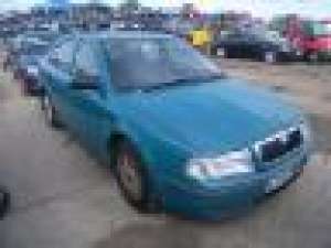 DEZMEMBREZ SKODA OCTAVIA - FABIA - BENZINA - DIESEL :PARBRIZ ELEMENTE CAROSERIE Cutie de viteze MOTO
