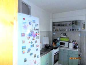 Bacau,   vand apartament 2 camere,   decomandat,   zona Stefan cel Mare,   cu multiple imbunatatiri.