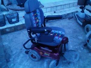 carucior handicap scaun electric handicap dizabilitato