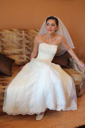 Vand rochie de mireasa eleganta