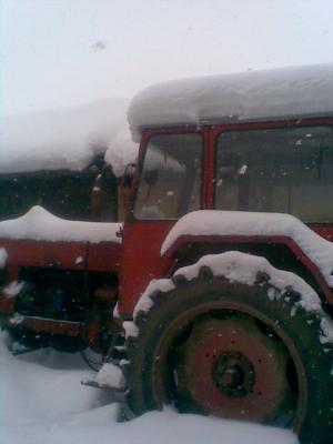 vand tractor si utilaje aferente
