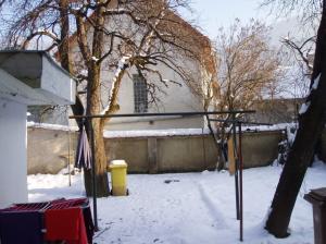 CASA DE VANZARE IN BRASOV-LA 10 MIN. DE PIATA SFATULUI,     100MP-74.000 EUR. NEG.