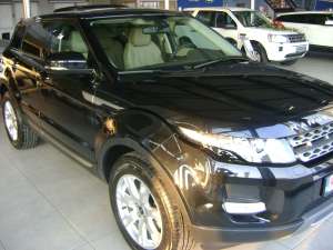 Vand autoturisme din gama Land Rover si Range Rover