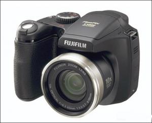 VAND IEFTIN APARAT FOTO PROFESIONAL FUJIFILM S5800