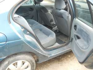 Dezmembrez Renault Megane