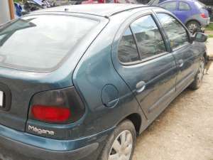 Dezmembrez Renault Megane