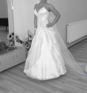 ROCHIE MIREASA MODEL SUPERB