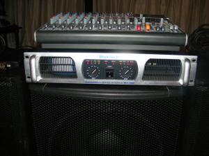 Sistem PA mixer,  amplificator,  boxe,  sub amplificat,  stendere,  cabluri 1600W rms 3280 lei