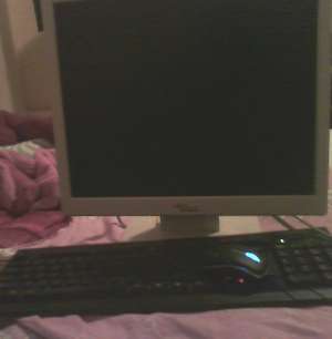 Calculator ieftin (monitor, unitate, tastatura, mouse, web)
