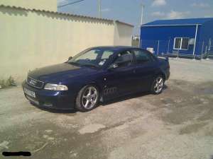vand oglinzi audi a4 1.8 benzina an 1998