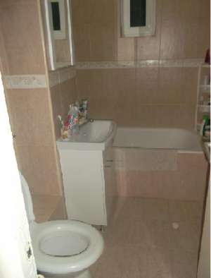 Apartament 4 camere cu garaj,   zona Bradet