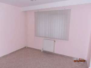 BACAU,  VAND URGENT APARTAMENT CU 3 CAMERE PE MARASESTI