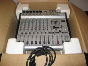 VAND MIXER = 4 BOXE=YAMAHA 9000PRO