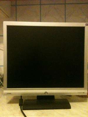 monitor lcd18,  hd,  marca benq,  inpecabil