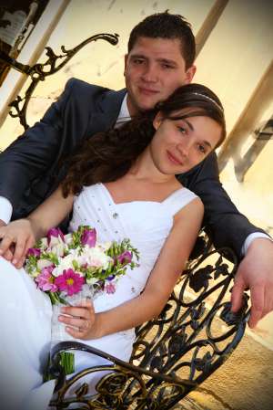 vand urgent rochie de mireasa