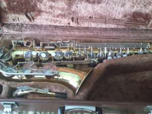 Vand Saxofon Yamaha yas 25.