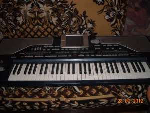 ocazie.vind sintetizator korg pa800