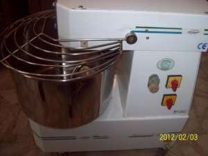 Ofer utilaje pentru pizzerie second hand
