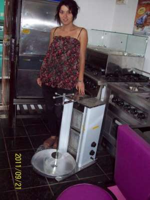 Ofer utilaje pentru autoservire second hand