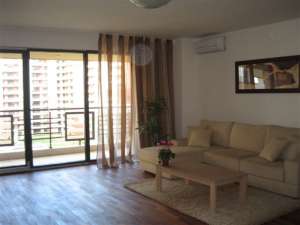 PROPRIETAR,   inchiriez apartament 2 camere Central Park