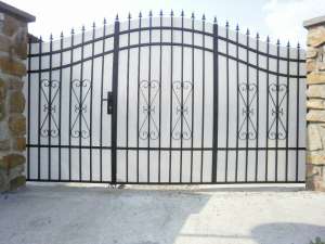 execut:porti, garduri, scari, copertine, balustrade din fier forjat