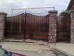 execut:porti, garduri, scari, copertine, balustrade din fier forjat