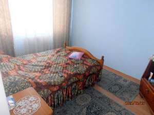 Bacau,  vand urgent apartament 3 camere decomandat,  zona Tic-Tac � Stadionului