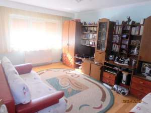 BACAU,  VAND APARTAMENT CU 2 CAMERE DECOMANDAT IN NORD