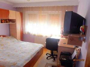 BACAU,  VAND APARTAMENT CU 2 CAMERE DECOMANDAT IN NORD