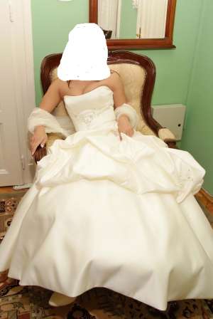 Vand rochie mireasa Colectia Rosemarie