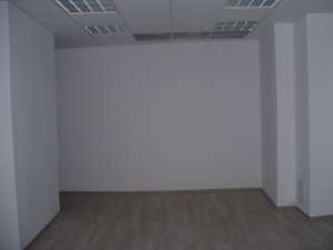 spatiu comercial