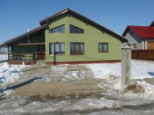 vand casa la 6 km de baia mare