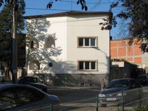 Vila de inchiriat in zona Crangasi 250mp