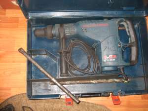 vand ciocan rotopercutor bosch hammer model 7.45 de 450euro
