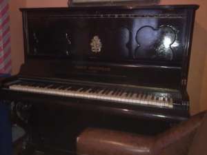 vand urgent pianina 0769319245