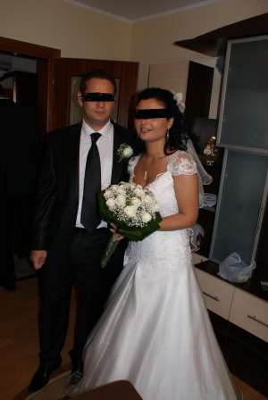 vand rochie mireasa +pantofi piele CADOU!!!