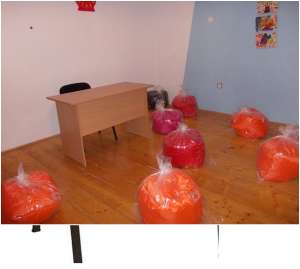 Vand mobilier scolar,  scaune vizitator,  pufi