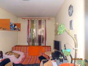 BACAU,  VAND APARTAMENT 3 CAMERE,  ZONA SEMICENTRALA