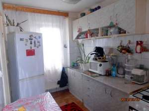 BACAU,  VAND APARTAMENT CU 2 CAMERE SEMIDECOMANDATE,  PE CORNISA BISTRITEI
