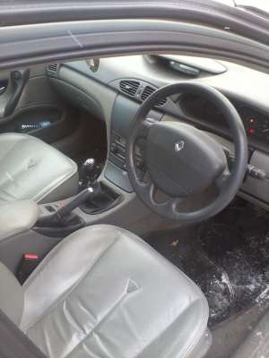 dezmembrez renault laguna motor 1.9 dci an 2002