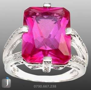Inel din argint cu cristal de rubin