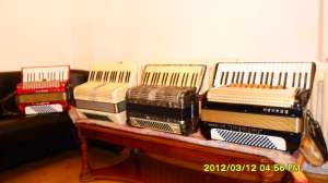 vand acordeoane HOHNER