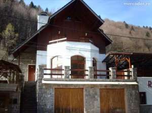 schimb vila in Sinaia cu ap.2 camere in Bucuresti