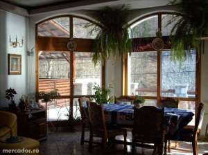 schimb vila in Sinaia cu ap.2 camere in Bucuresti