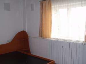 Vand apartament 3 camere