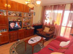 BACAU,  VAND APARTAMENT CU 3 CAMERE DECOMANDAT,  ZONA ORIZONT