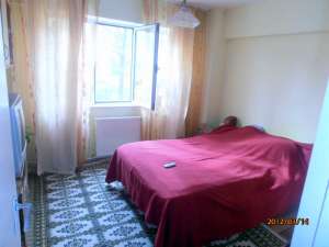 BACAU,  VAND APARTAMENT CU 3 CAMERE DECOMANDAT,  ZONA ORIZONT
