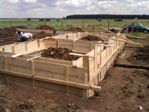 Construim Case la Rosu si la Cheie
