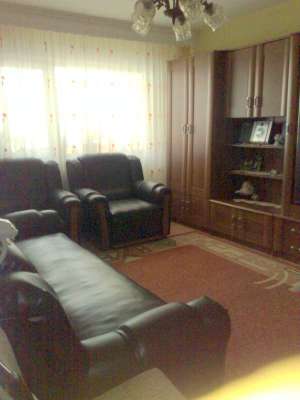 BACAU,  VAND APARTAMENT CU 3 CAMERE,  ZONA AL. CE BUN