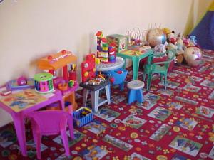 lichidez stoc jucarii ,   topogan,    casuta,   mingi, 